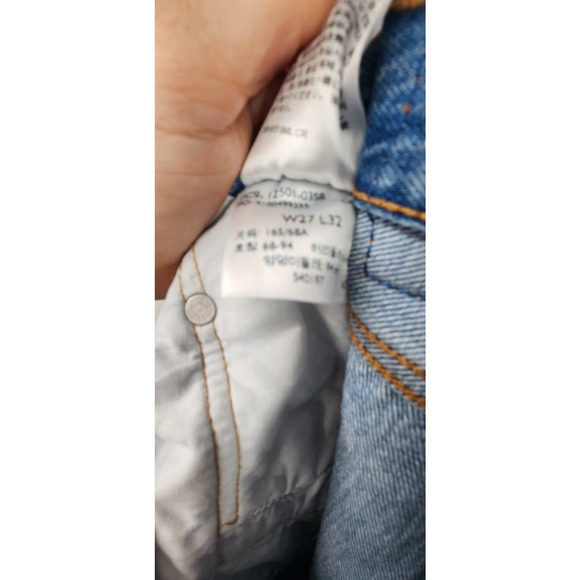 Women's‎ Levis 501 Straight Leg Medium Wash Jeans Distressed Size 27 Button Fly - Picture 11 of 11